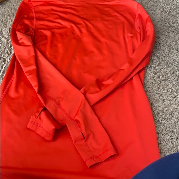 Nike T shirt - Picture 2 of 2